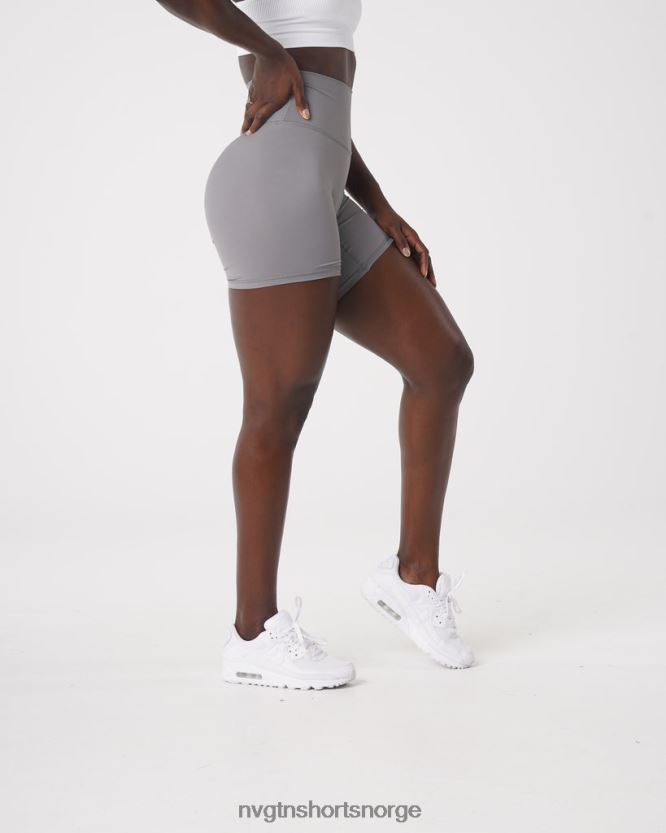 064HD6455 grå Fitness NVGTN kvinner signatur 2.0 shorts