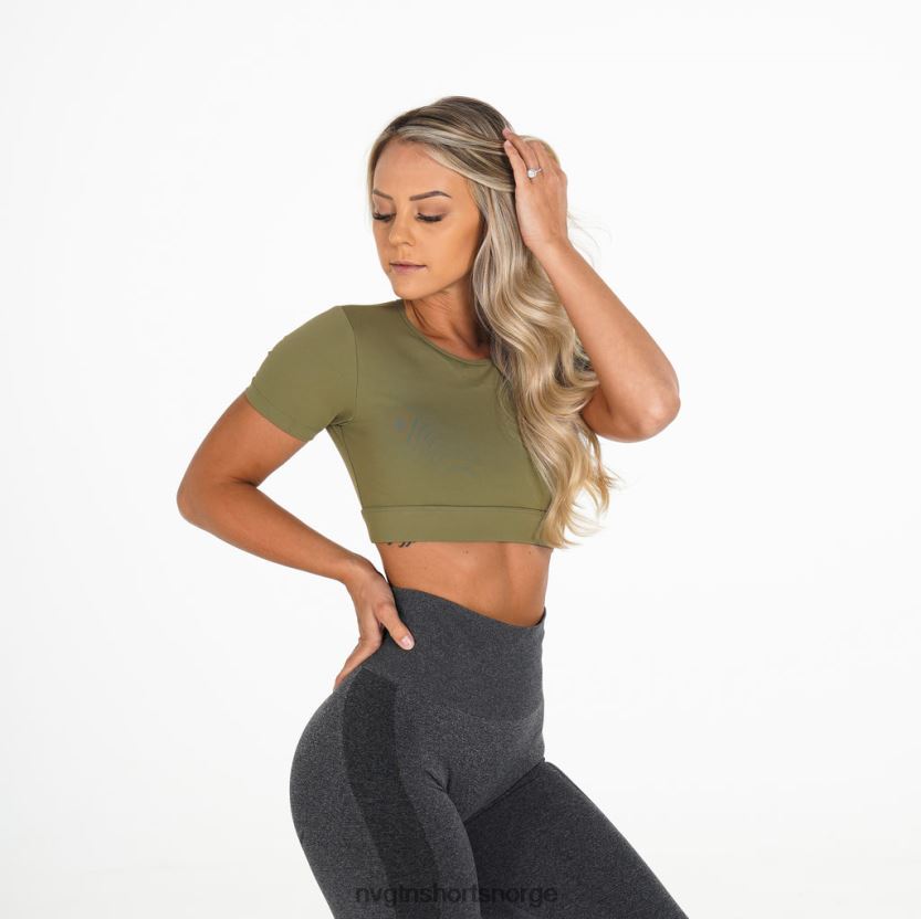 064HD6233 oliven Fitness NVGTN kvinner åpen t-skjorte bak